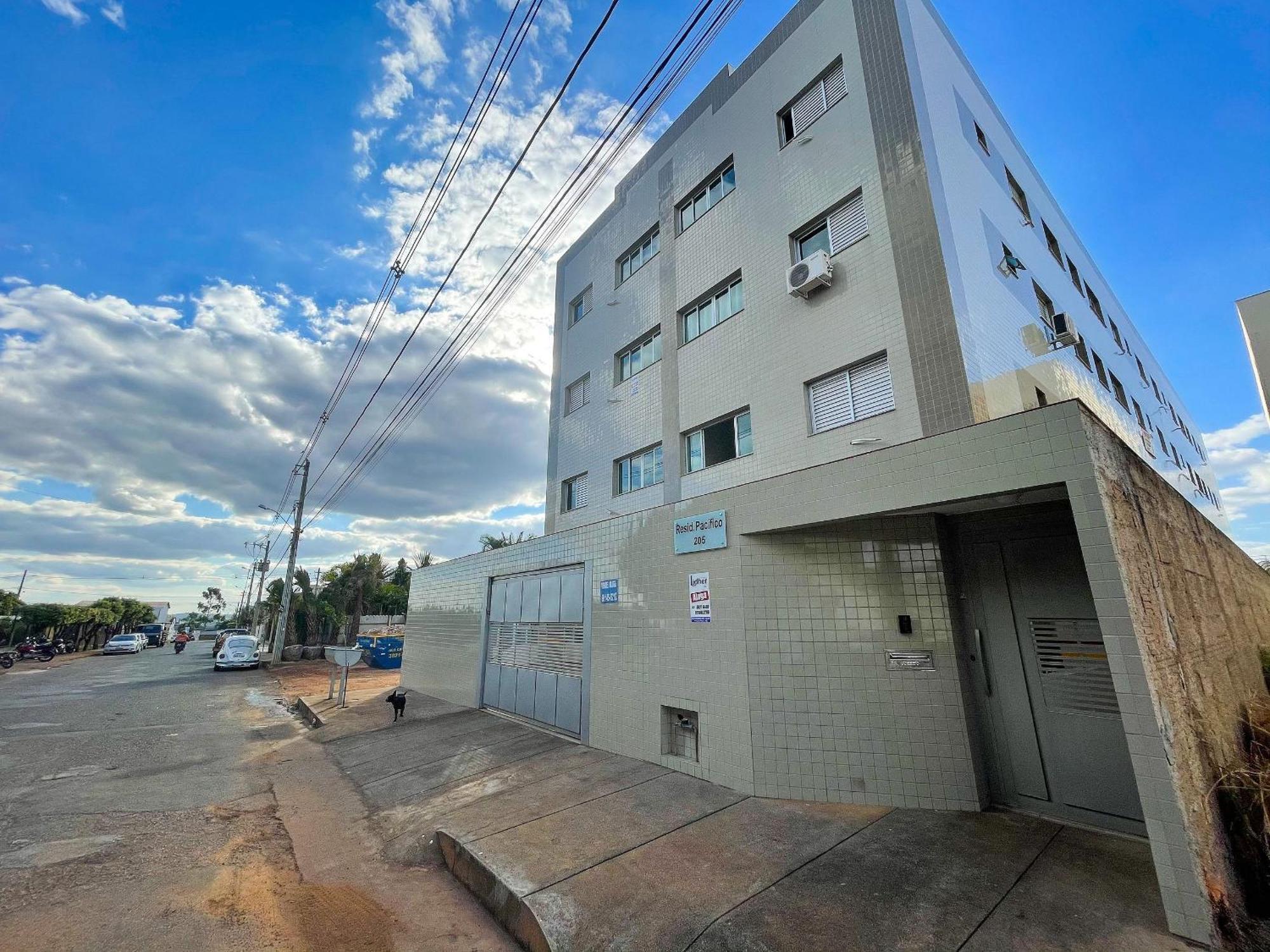 202- Apartamento De 2 Quartos Para Ate 5 Hospedes Patos de Minas Dış mekan fotoğraf