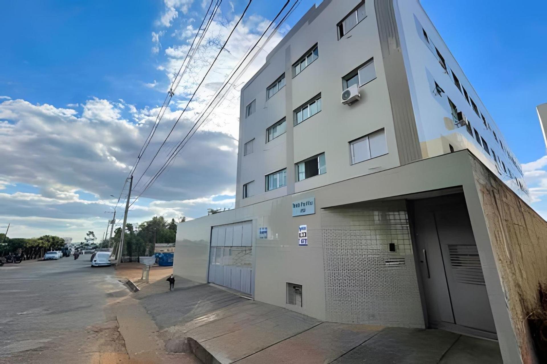 202- Apartamento De 2 Quartos Para Ate 5 Hospedes Patos de Minas Dış mekan fotoğraf